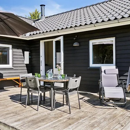 Swen - 1-3km From The Sea By Interhome *